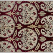 Фрагмент бархатной ткани. Турция, XVII век. Предоставлено: © Государственный Эрмитаж.