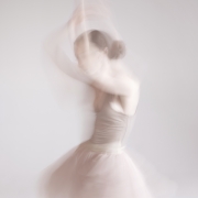 Владимир Глынин "Из серии "Ballerina" 2011. Предоставлено: Галерея Serene.