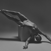 Владимир Глынин "Из серии "Ballet"#4" 2023. Предоставлено: Галерея Serene.