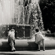 Владимир Степанов "Брызги от фонтана" 1963. Предоставлено: Галерея Люмьер.