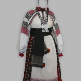 По возрасту. Коды традиции в костюме. Предоставлено: Российский этнографический музей.