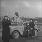Евгений Халдей «Москвич» на фоне Петра" Ленинград, 1950-е