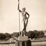 И. Шадр "Девушка с веслом" 1935