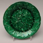 Тарелка с изображением листьев хмеля. 1833