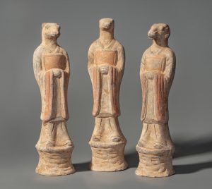 Три скульптуры, символизирующие годы Мыши, Змеи и Овцы из двенадцатилетнего календарного цикла. Китай, династия Тан (618-907)
