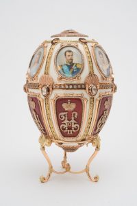 Пасхальное императорское яйцо на подставке. 1904