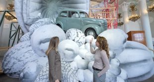 Пятый сезон Образовательной программы Московской международной биеннале современного искусства показывают в социальной сети ВКонтакте