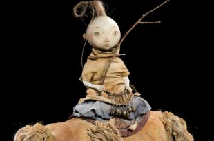 Музей Востока Выставка Ульгер сказки и грезы Авторские куклы семьи Намдаковых