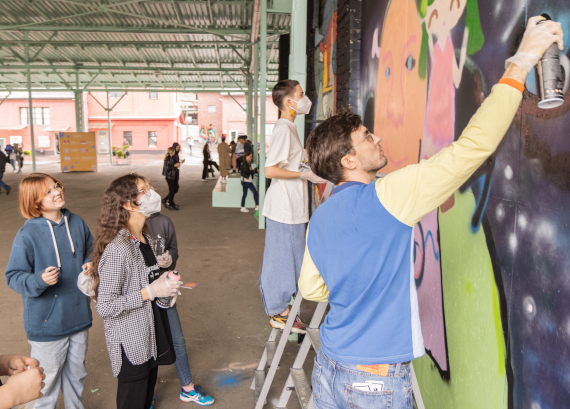 Винзавод открывает летний лагерь уличной культуры для подростков Urban Art Camp.
