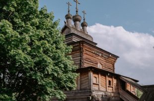 Открылись сезонные экспозиции Музея деревянного зодчества в Музее-заповеднике Коломенское